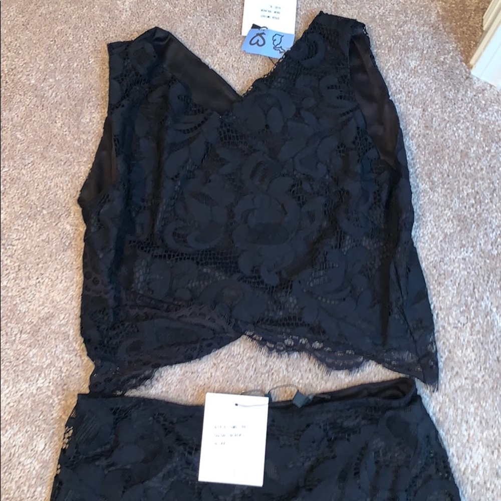 2 piece crop top set - brand new - Picture 2 of 3